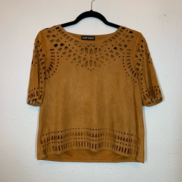 💗3 for $15 A’Gaci suede cut out top - Picture 4 of 8